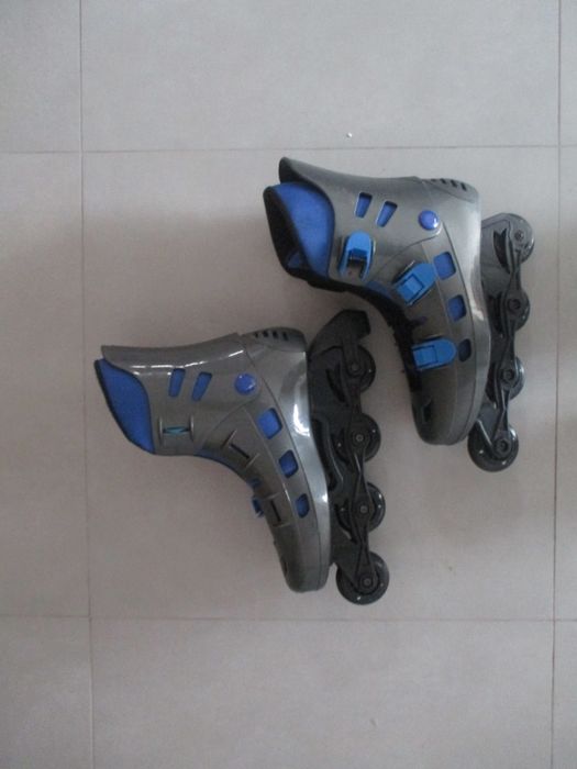 Patins em linha em bom estado