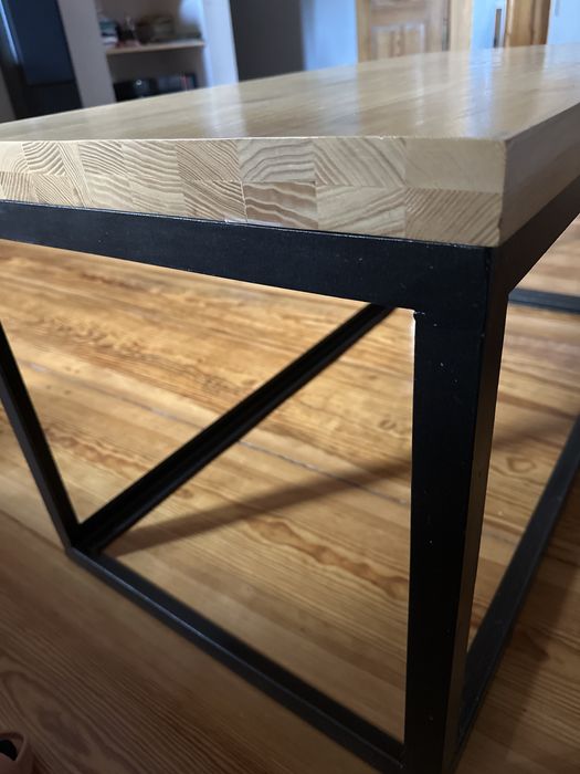 Stolik kawowy w stylu loft