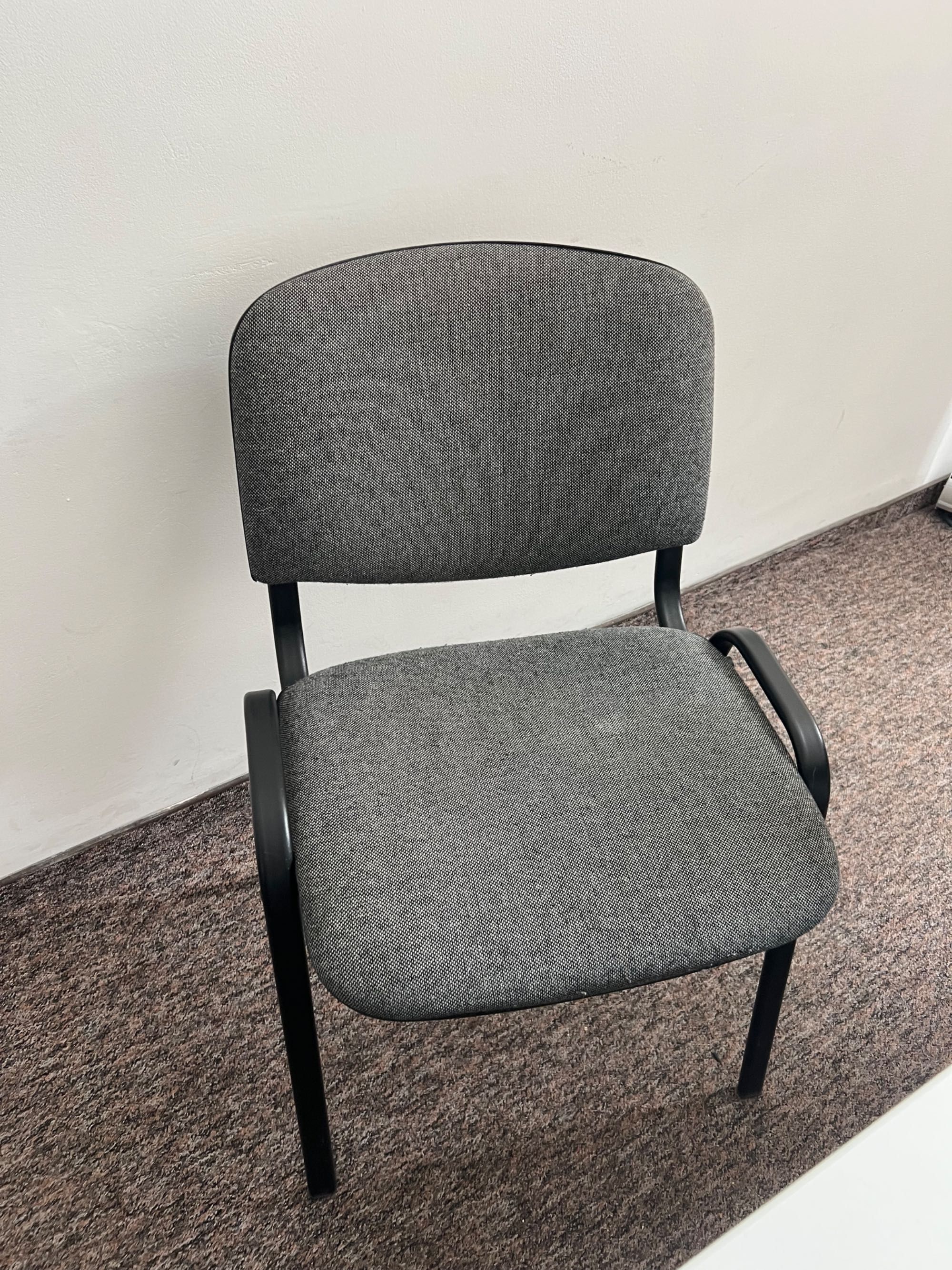 Krzesła konferencyjne używane
