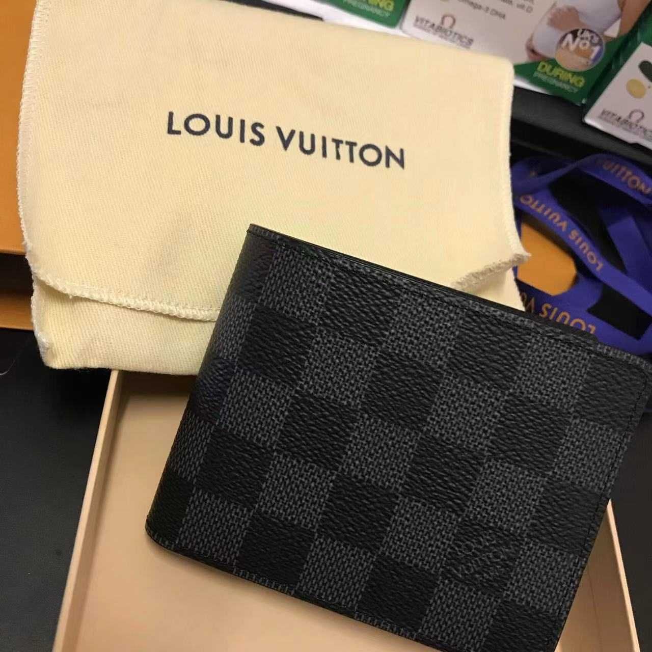 Portmonetka Louis Vuitton w kolorze czarnym, wzorzysta