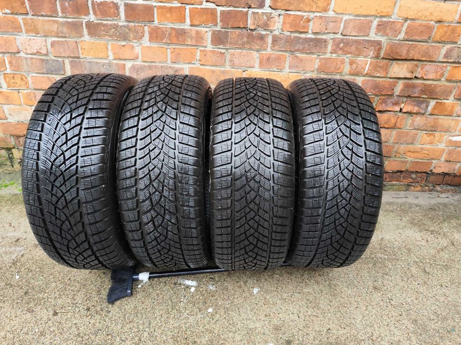 Opony zimowe GoodYear UltraGrip Performance + 8mm, Fvat