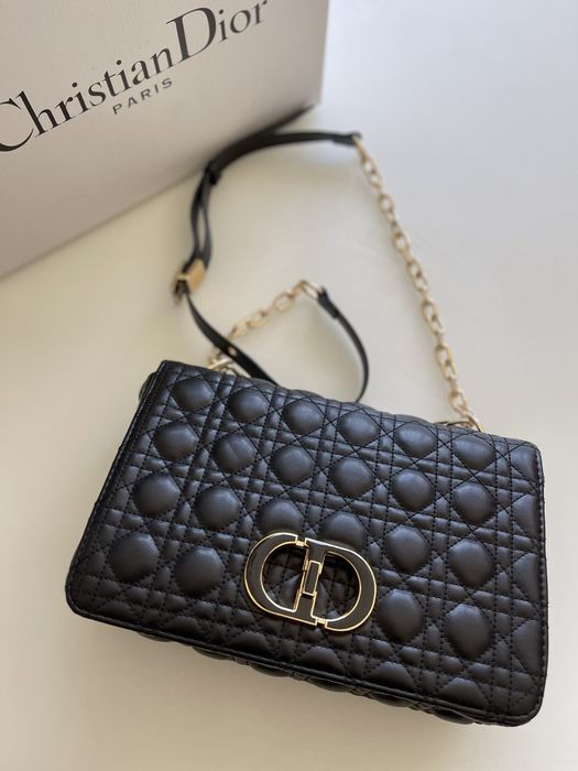 Жіноча стильна чорна сумка