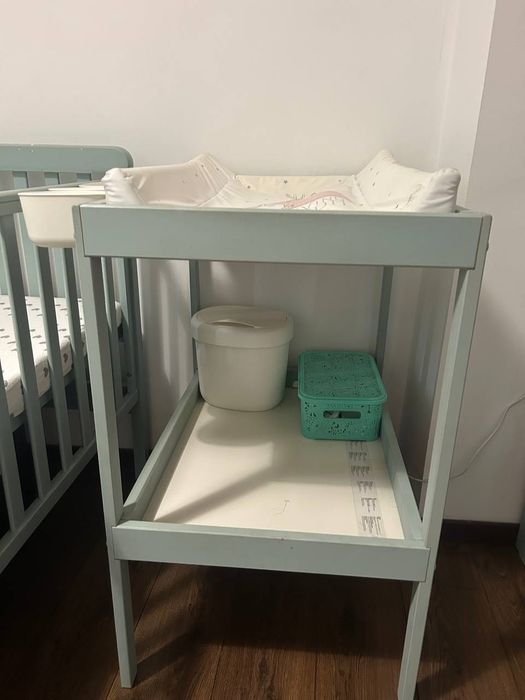 Кроватка, дитячі меблі, білизна для кроватки