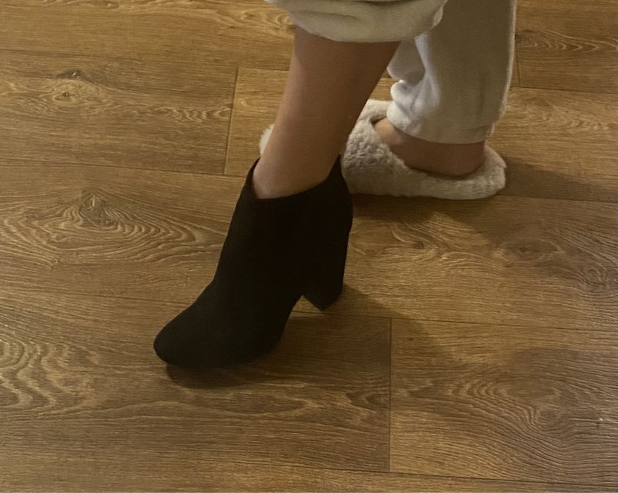 Ботінки ботильфони на каблуку