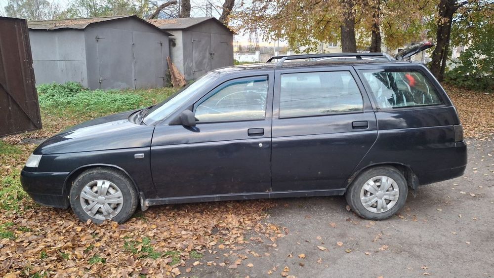 Продам машину ВАЗ 21112