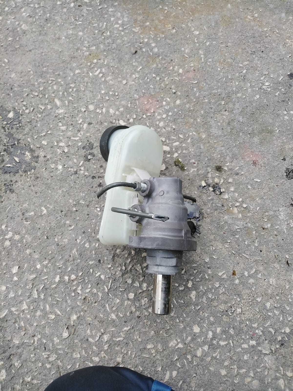Bomba servo freio Toyota Yaris 2001