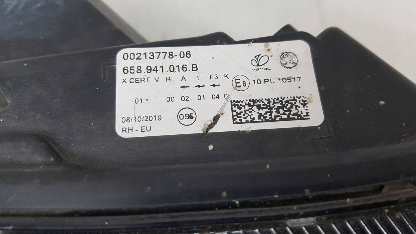 SKODA KAMIQ 18- LAMPA PRAWY PRZÓD EU