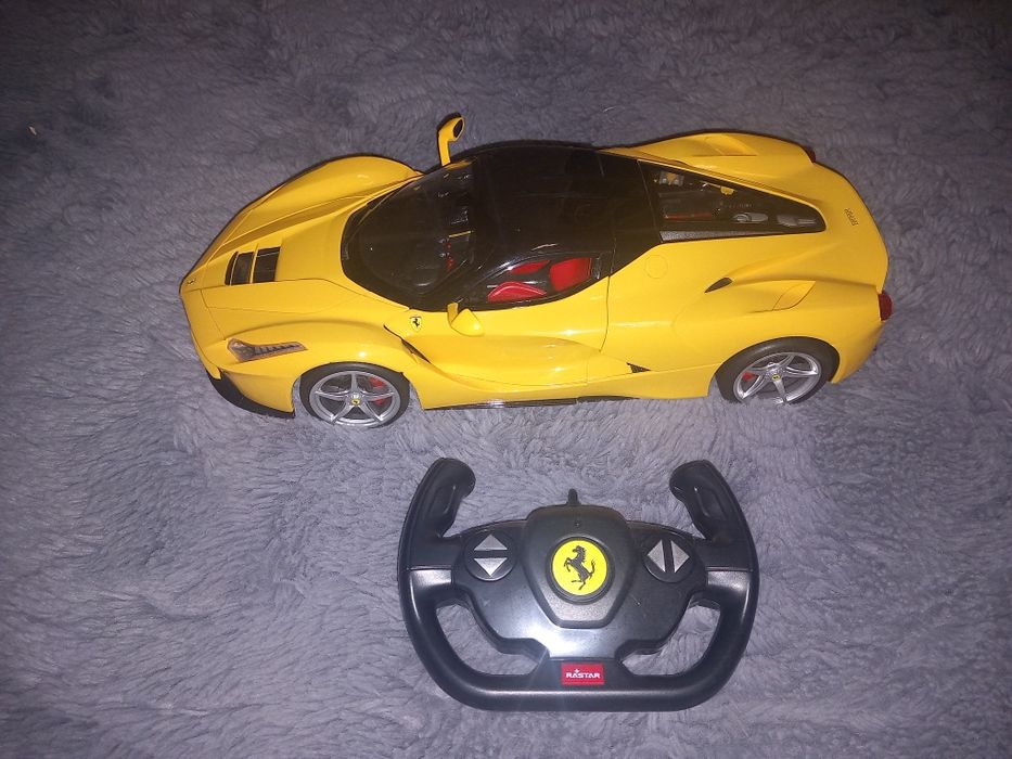 Ferrari 1:14 Rastar auto/samochód zdalnie sterowany/Jak nowy! Pudełko