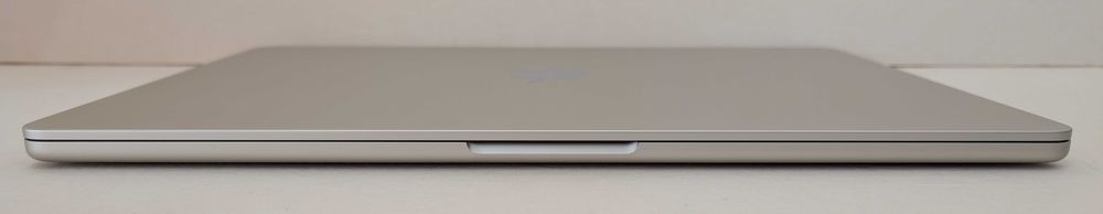 Laptop MacBook Air 15 M3 2024 /15.3 /M3 /8GB /256GB /MacOs Tachoe 26.0