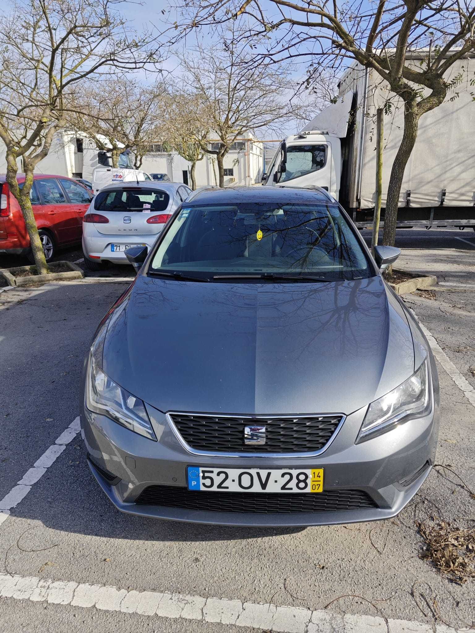 Vendo Seat Leon 2014  como novo.