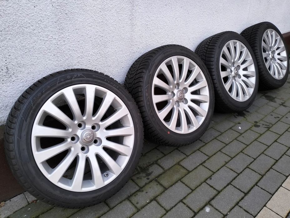 235 45 18 / 5x120 / OPEL Insignia CHEVROLET Malibu