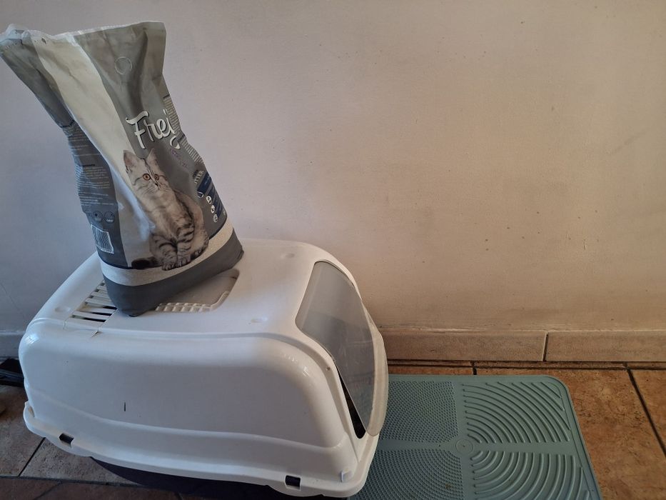 Kuweta dla kota z matą + żwirek