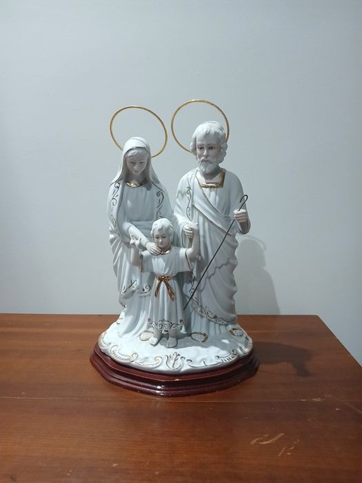 Estatueta candeeiro + estatuetas decorativas + estatueta religiosa