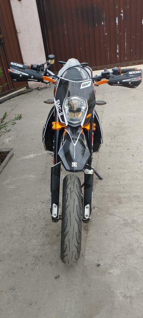 Мотоцикл KTM  SMC r 690