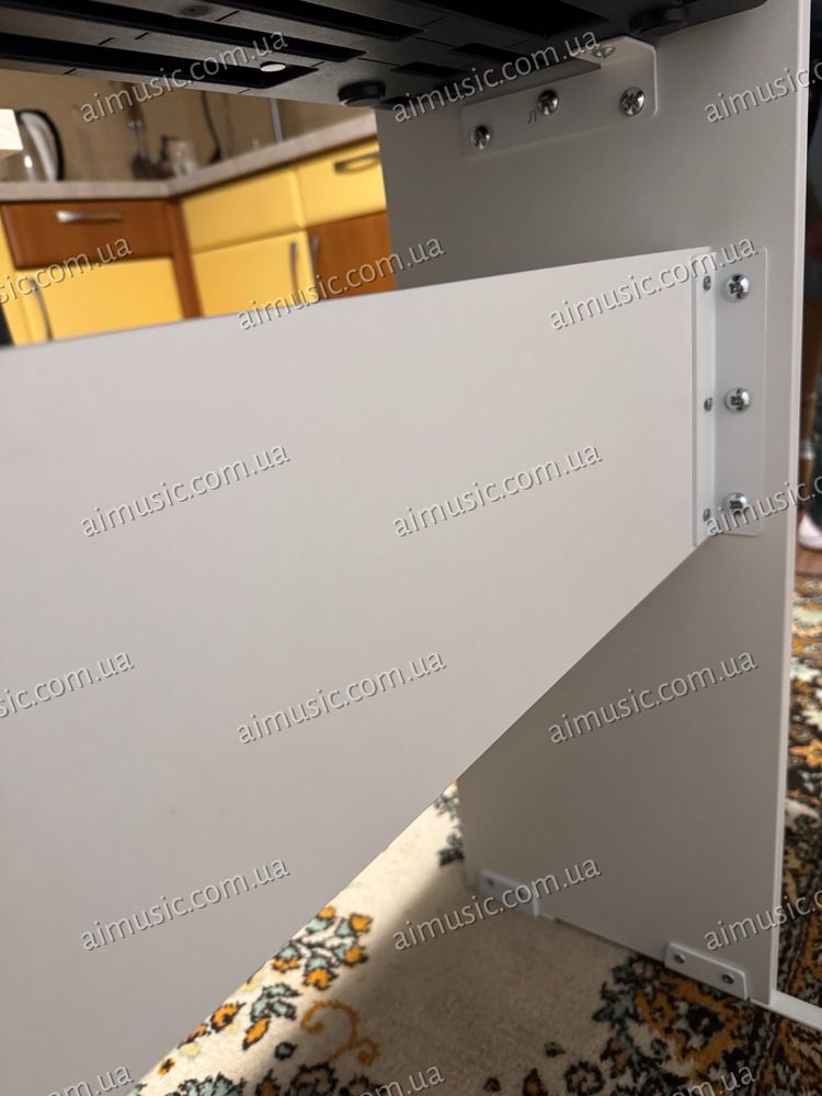 Цифровое пиано Yamaha P-225 +Деревянный стенд типа (L-200) !