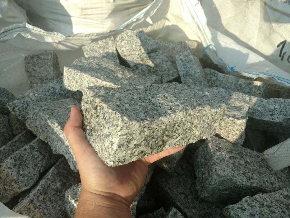 Granit cegiełka 5x10x20 palisada kostka granitowa brukowa ziemia kora