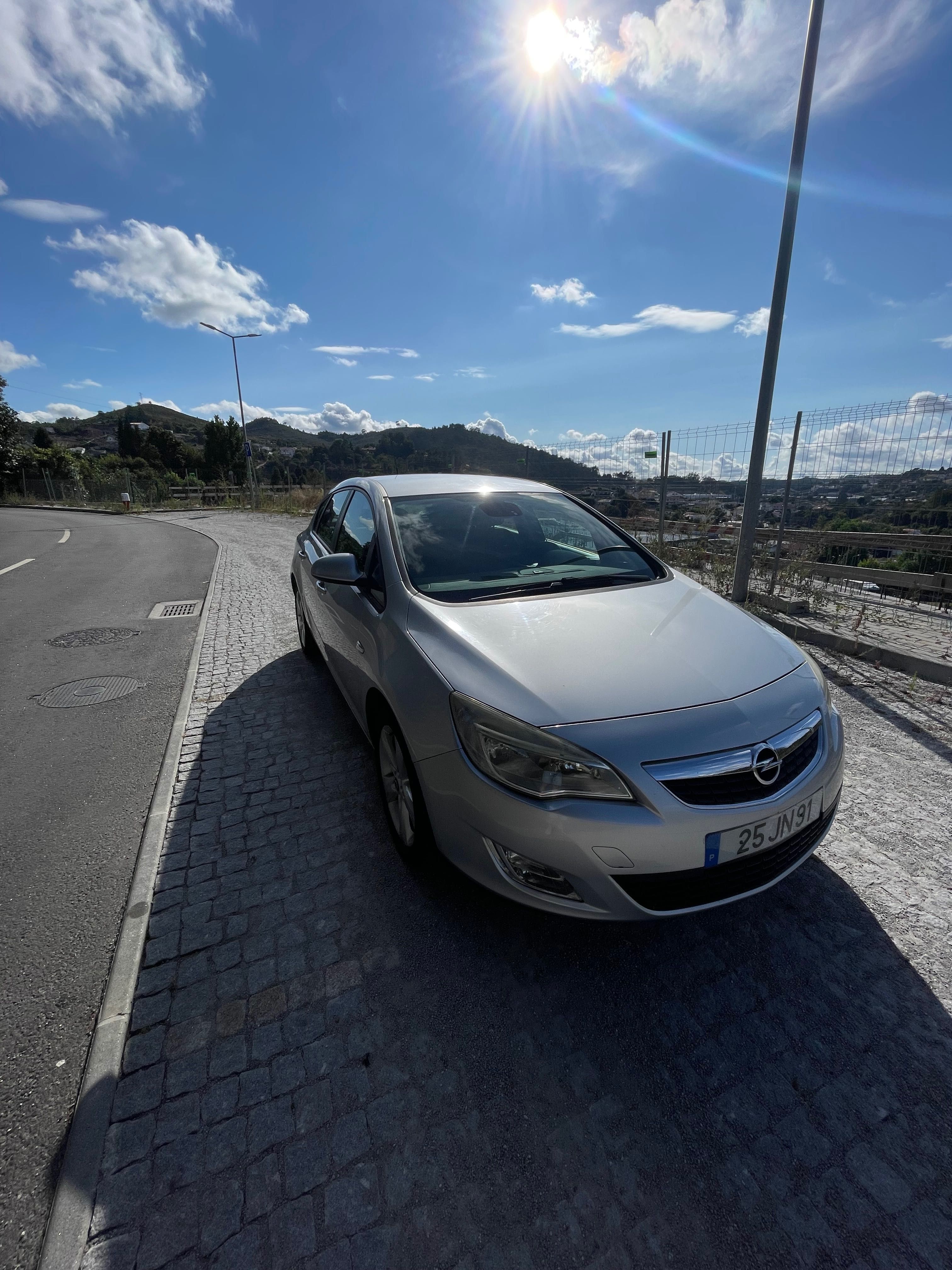 Opel Astra cosmo 1.3 cdti