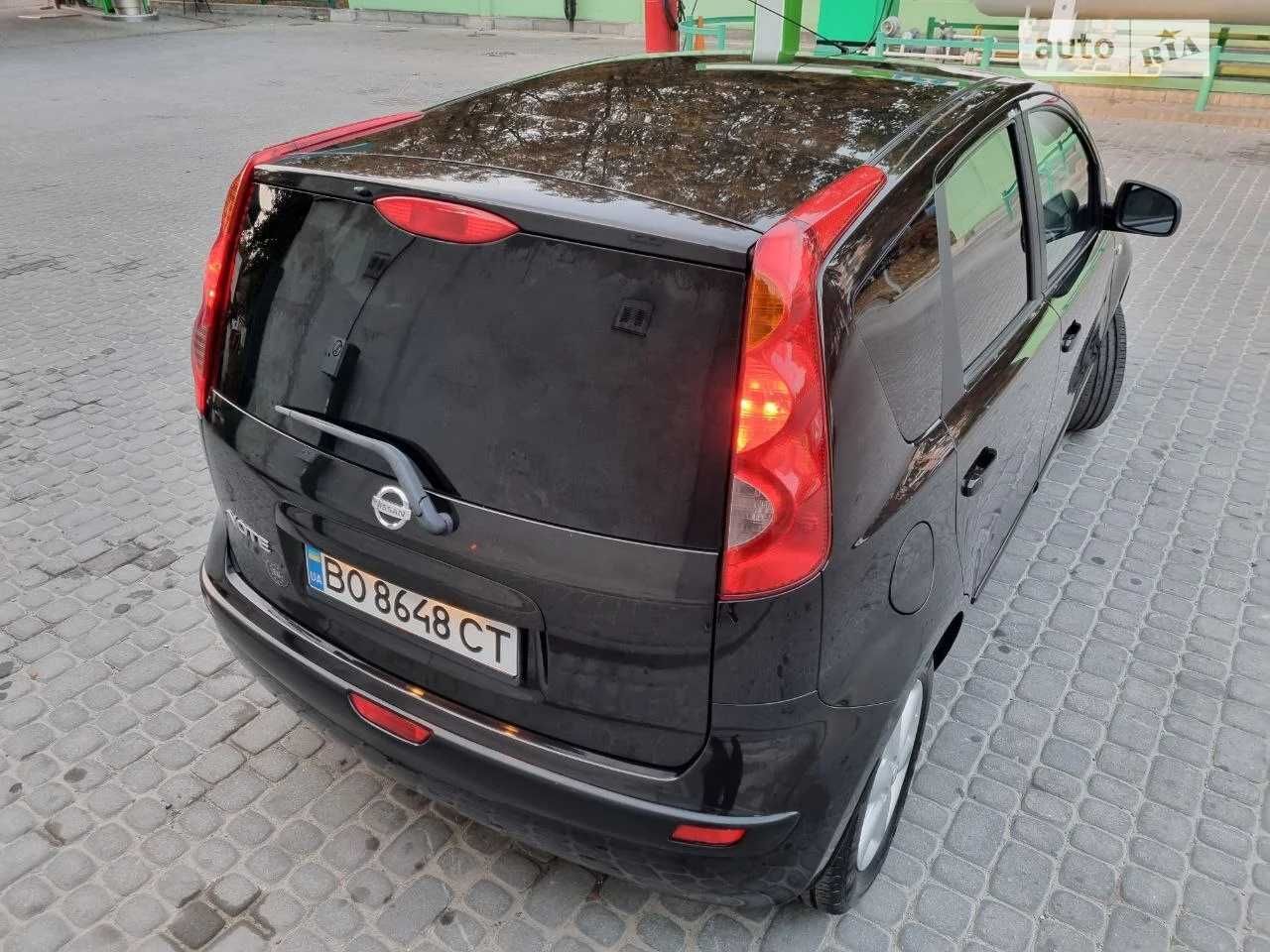 Автомобіль Nissan Note 2006