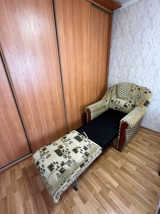 Продам крісло розкладне