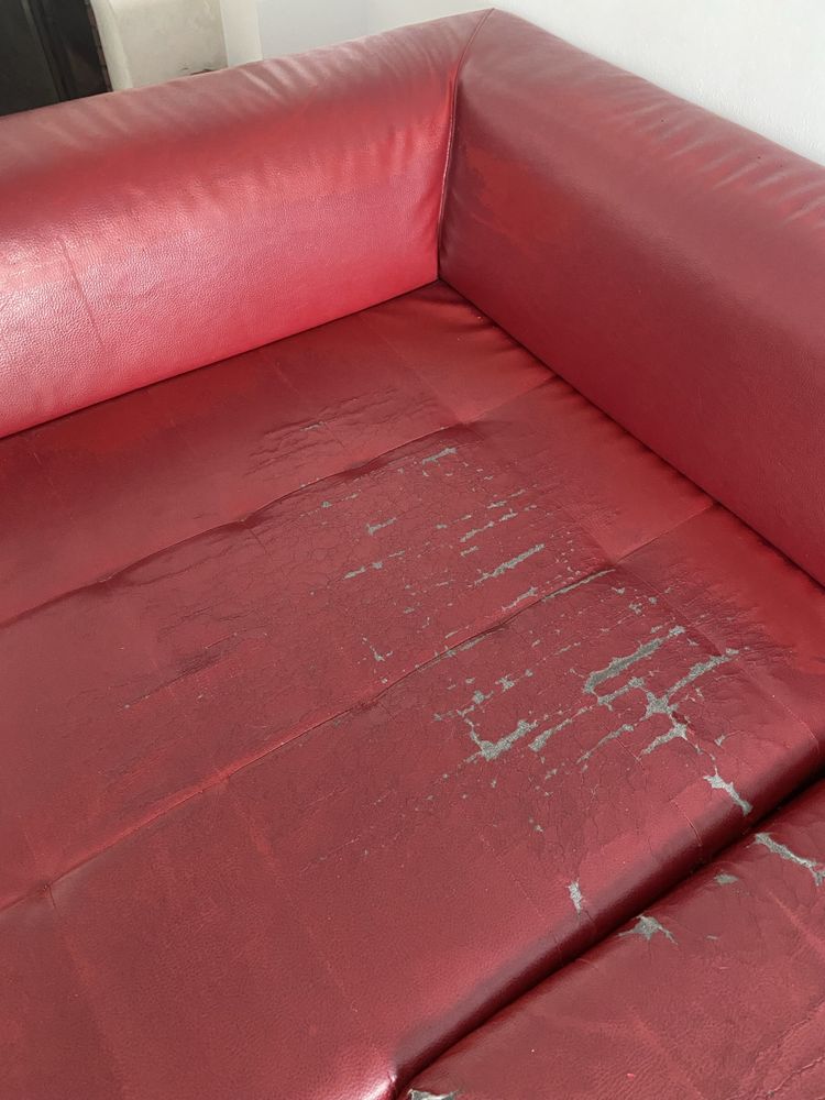 Sofa em pele vermelho 230cm/170cm