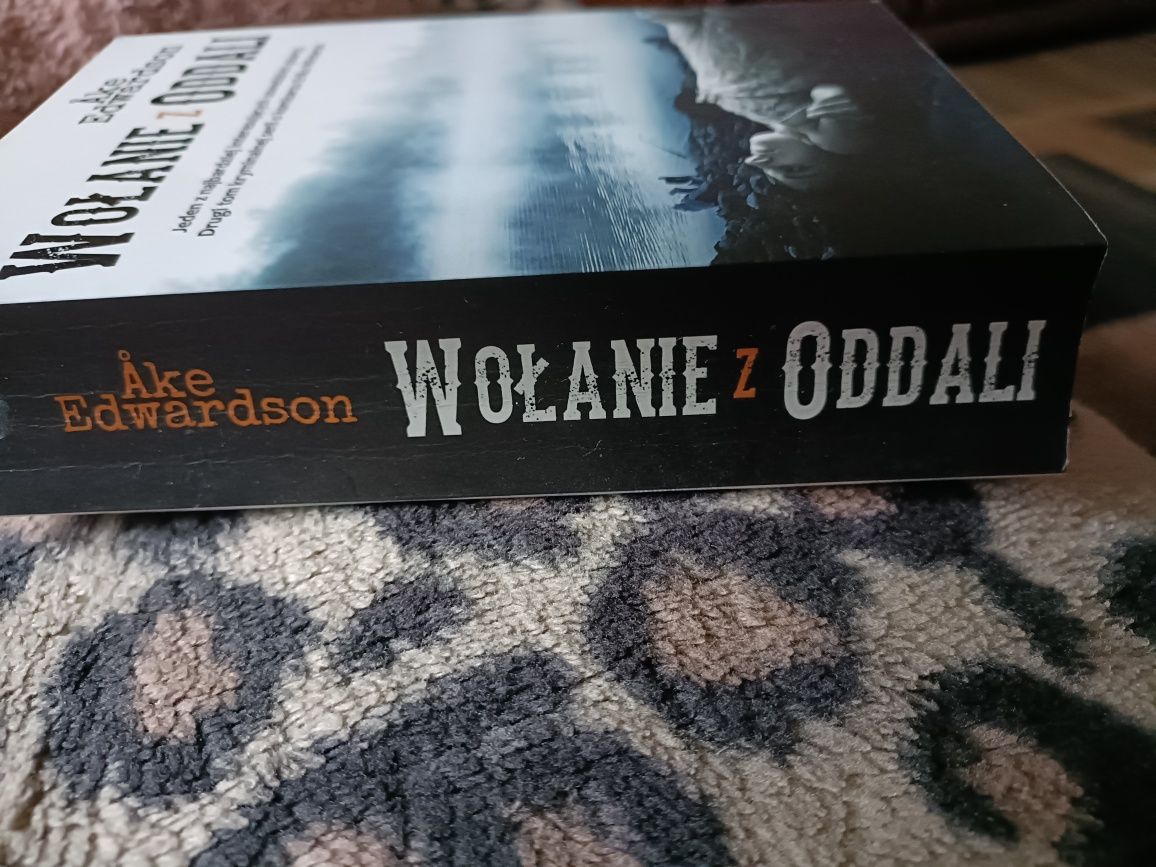 Ake Edwardson Wołanie z oddali