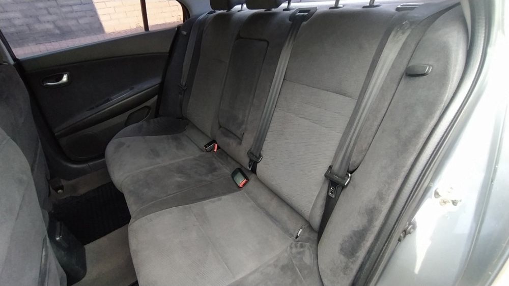 Автомобіль nissan primera