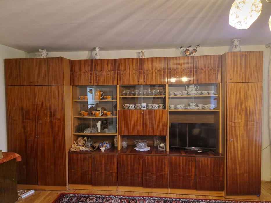 Meblościanka z szafą