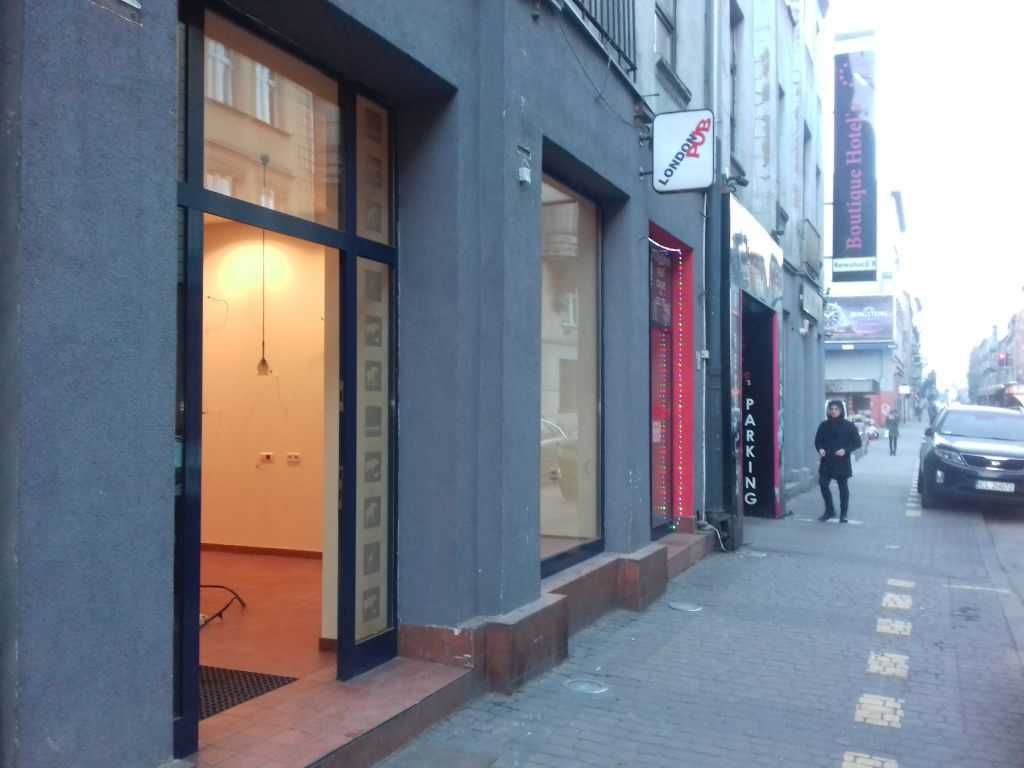 Lokal Usługowy z Witryną przy samej Piotrkowskiej, 41 m² - Rewolucji 8