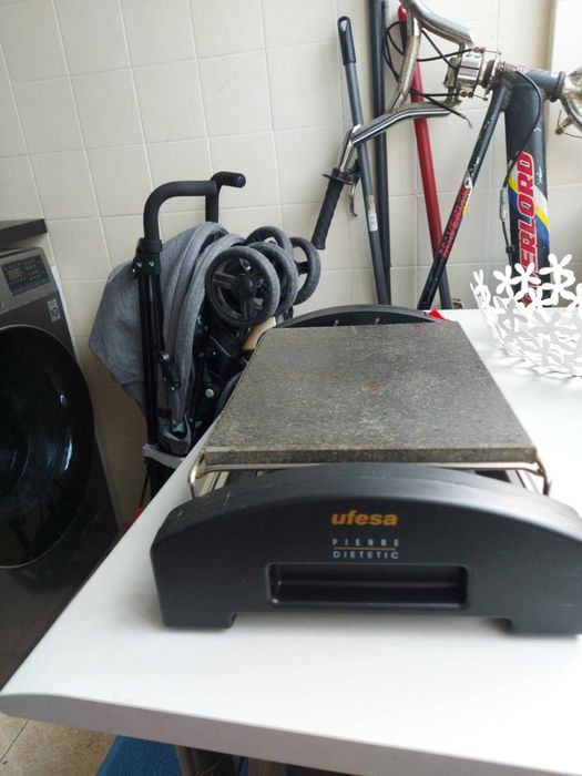 Grelhador eléctrico Ufesa de pedra fundida