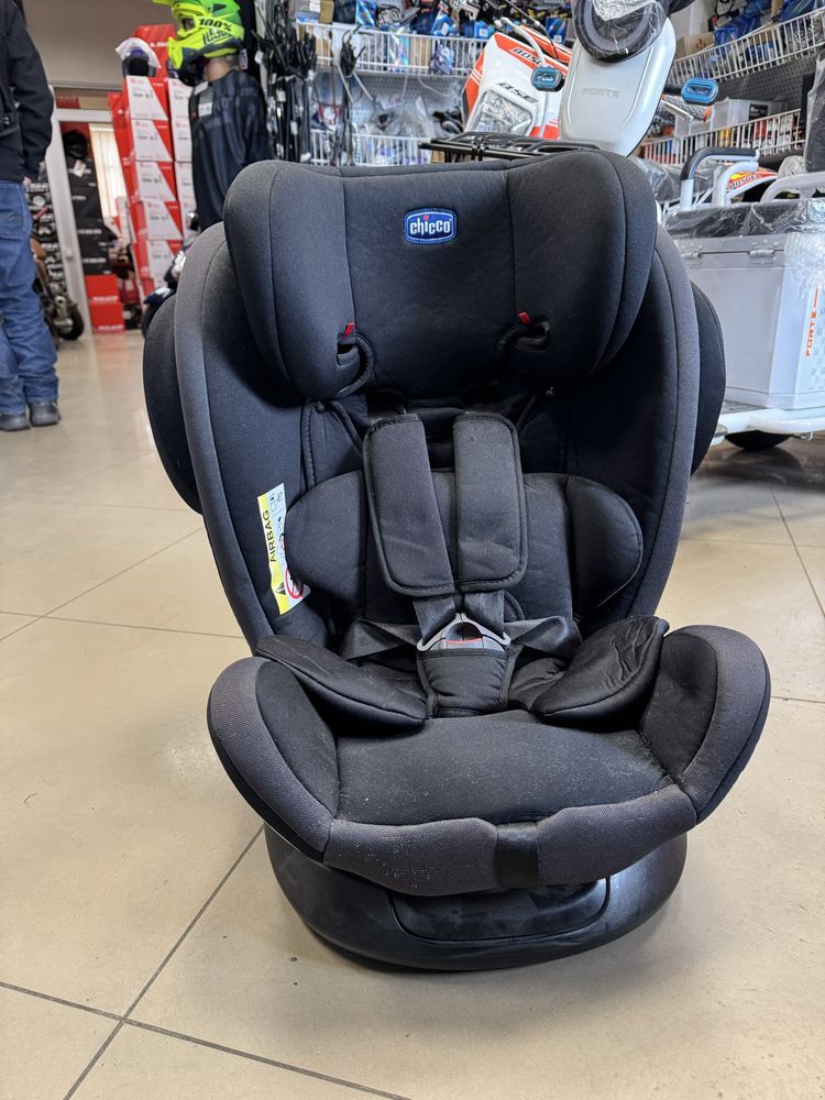 Автокрісло CHICCO Unico Plus з системою Isofix
