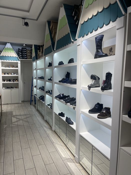 Тогівельне обладнання, шкафи дизайнерські