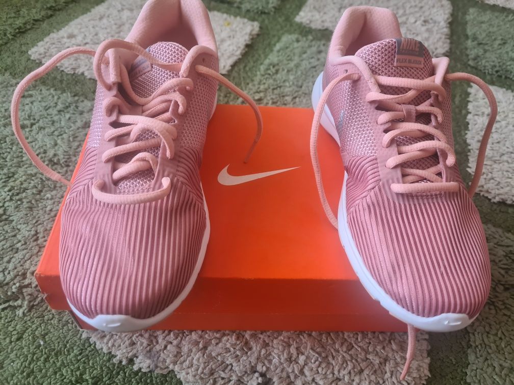 Nike Flex Bijoux damskie buty sportowe