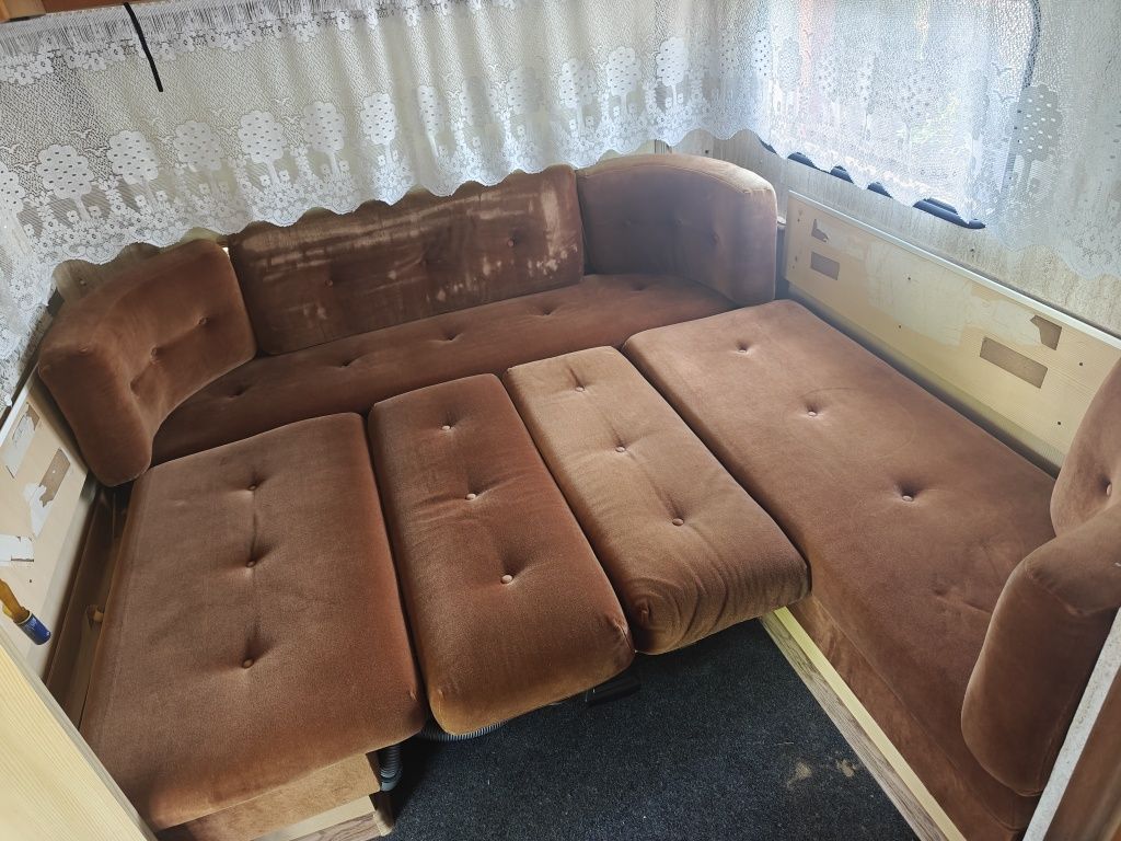 Stolik i narożnik do domku holenderski ego