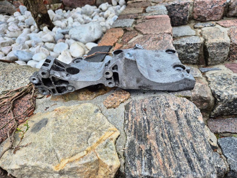 vw golf v touran caddy 1.9 bls 2.0 bmm łapa wspornik alternatora