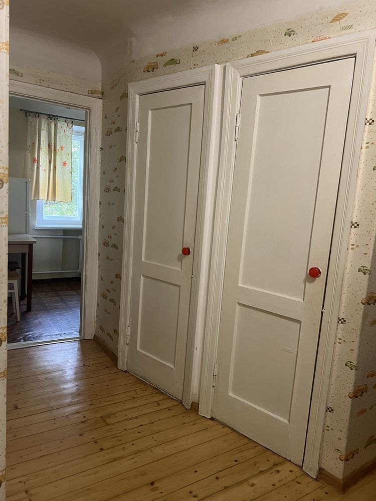 Продам 2х кімн кв по вул. Пугачова, район коллегіума 25