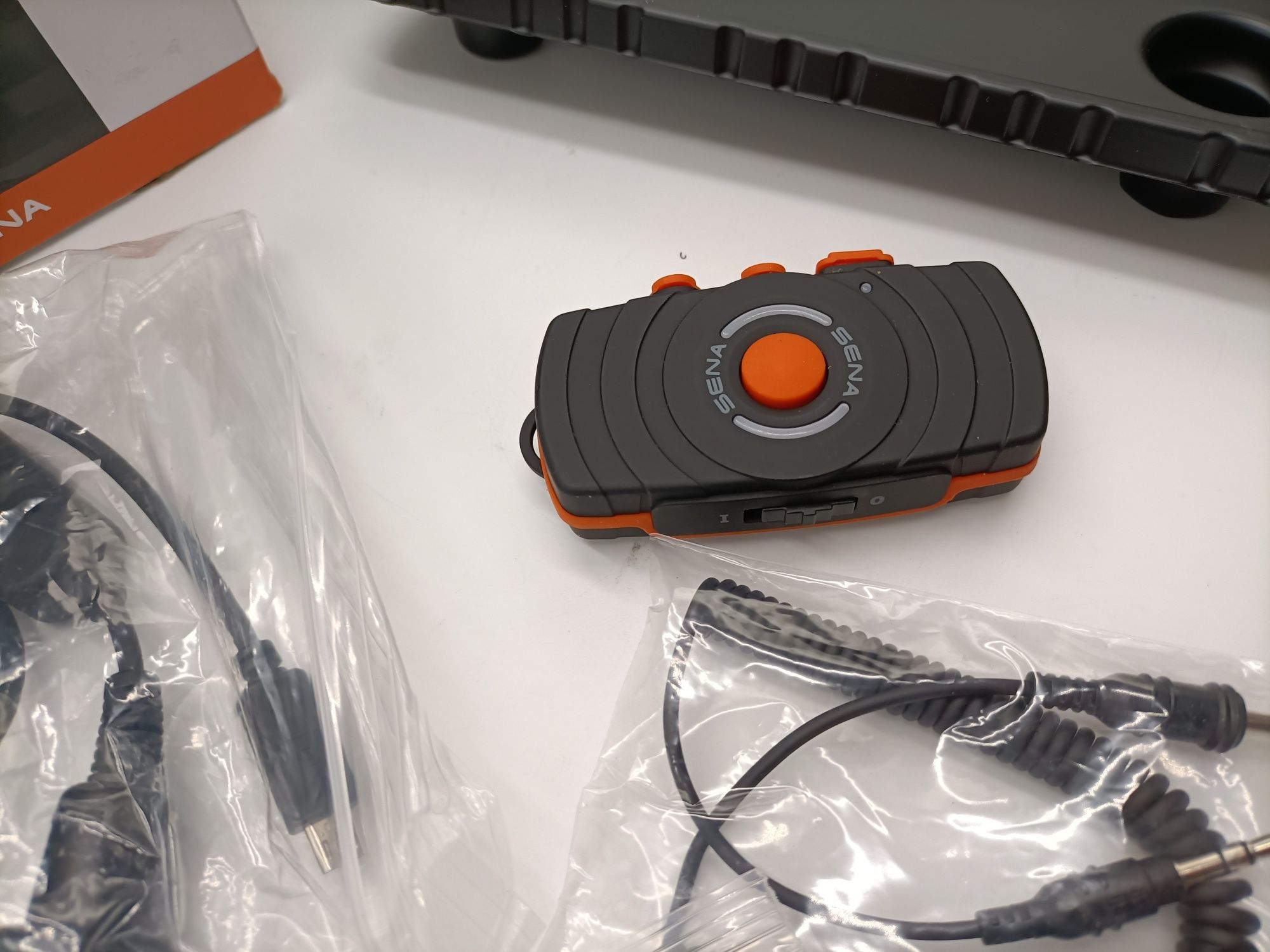 Sena FreeWire, Bluetooth CB i adapter audio