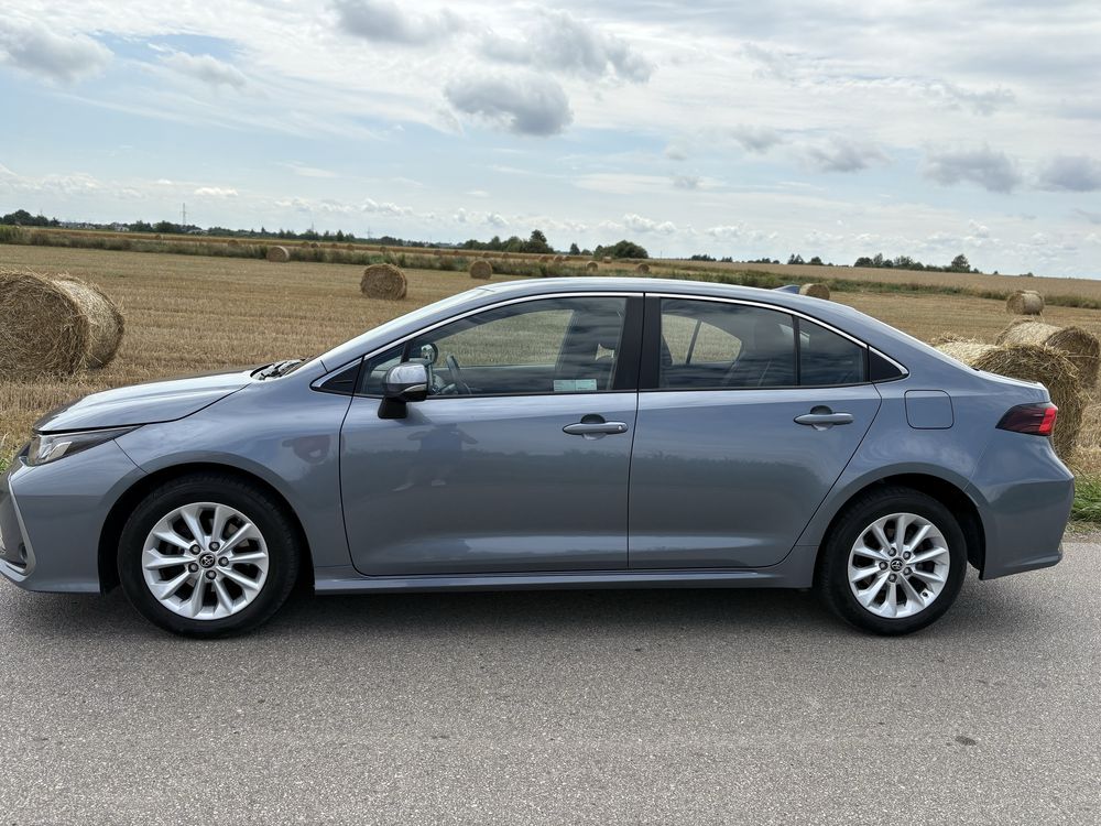 Toyota Corolla E21 1.6 Benzyna