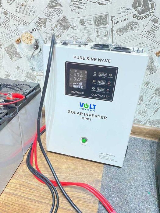 Гібридне джерело безперебійного живлення (інвертор) Volt Polska 2500S