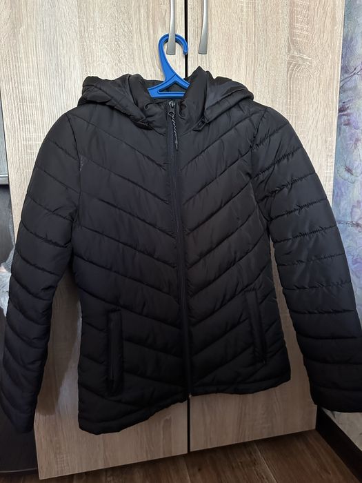 Куртка жіноча