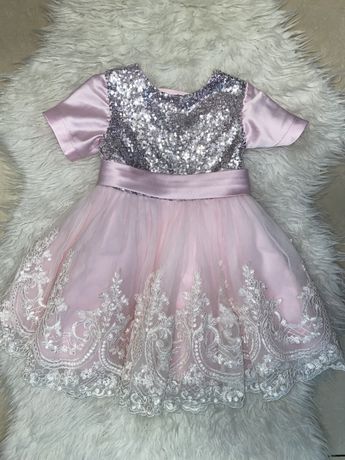 Balowa sukienka dla dziewczynki rozkloszowana princesska