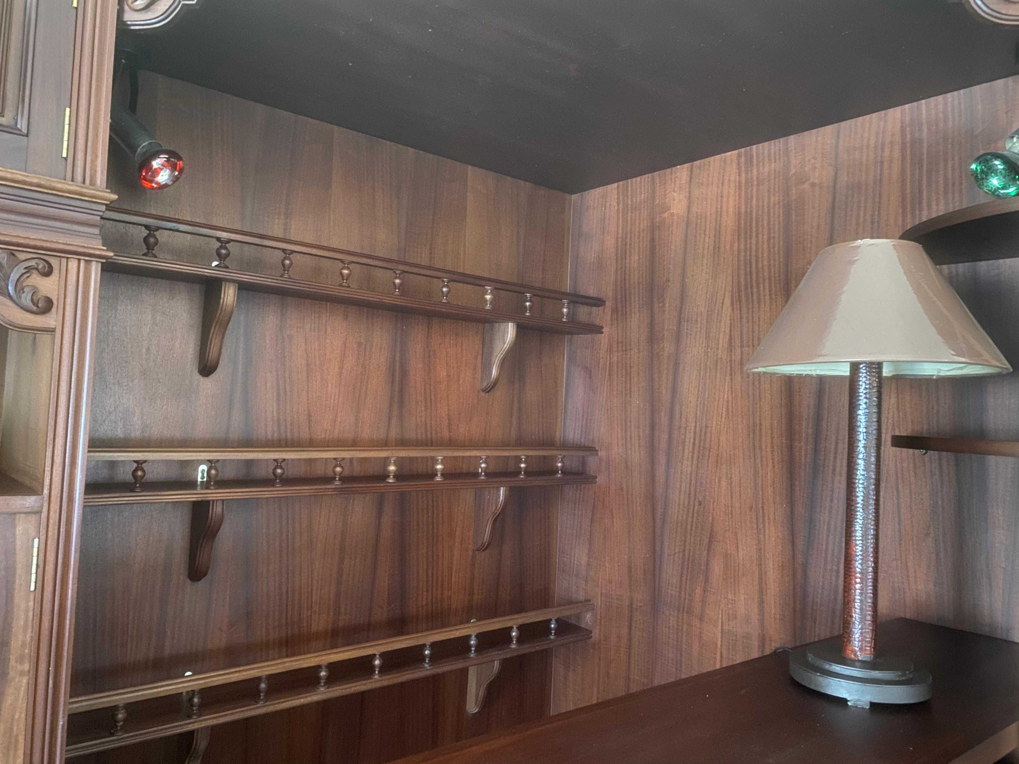 Mobília Estante + Mini Bar / Garrafeira