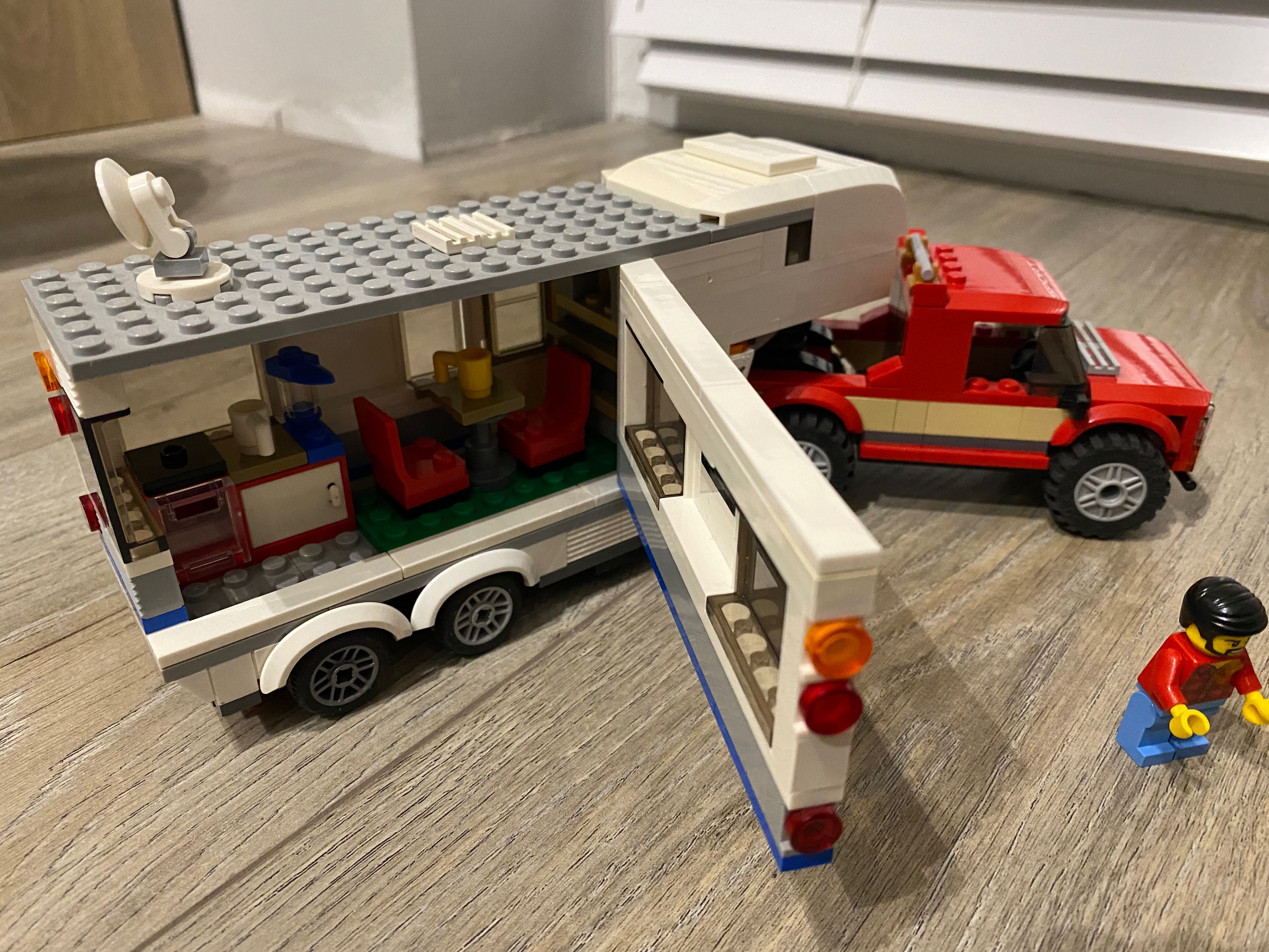 Lego city Kamper, zestaw 60182