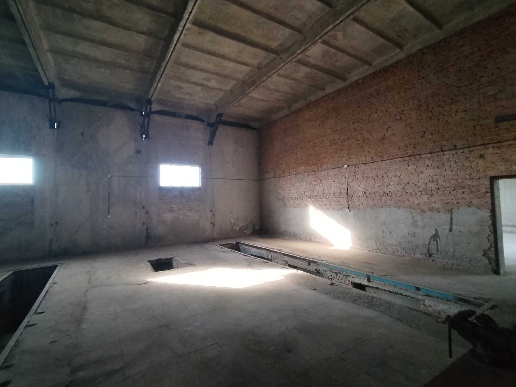 В аренду приміщення, бокси