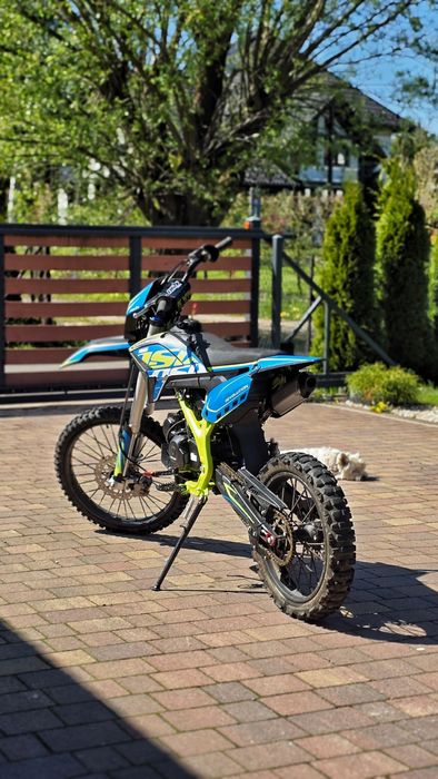 Asix 125 Lizzard