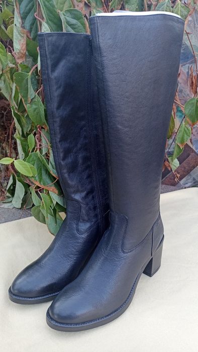 Продам сапоги демисезонные р.39 фирмы Браска