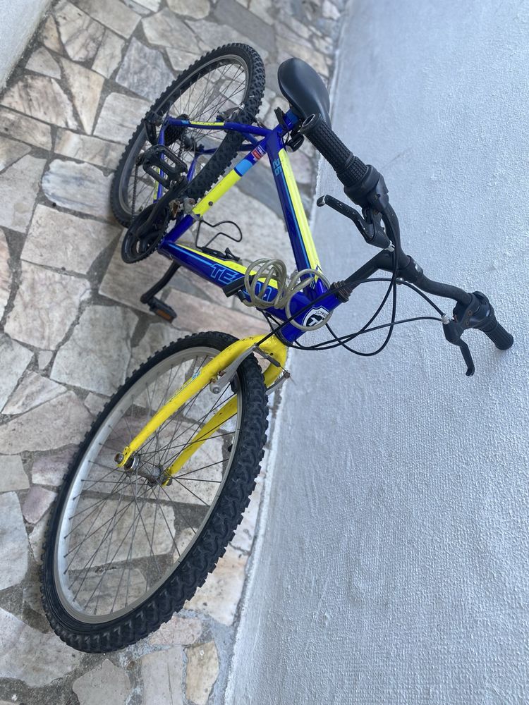 Vendo Bicicleta Team em Mediano estado