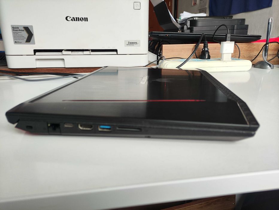 Acer Predator Helios 300 G3-572 IPS/i7/nVidia GTX 1060/512/16