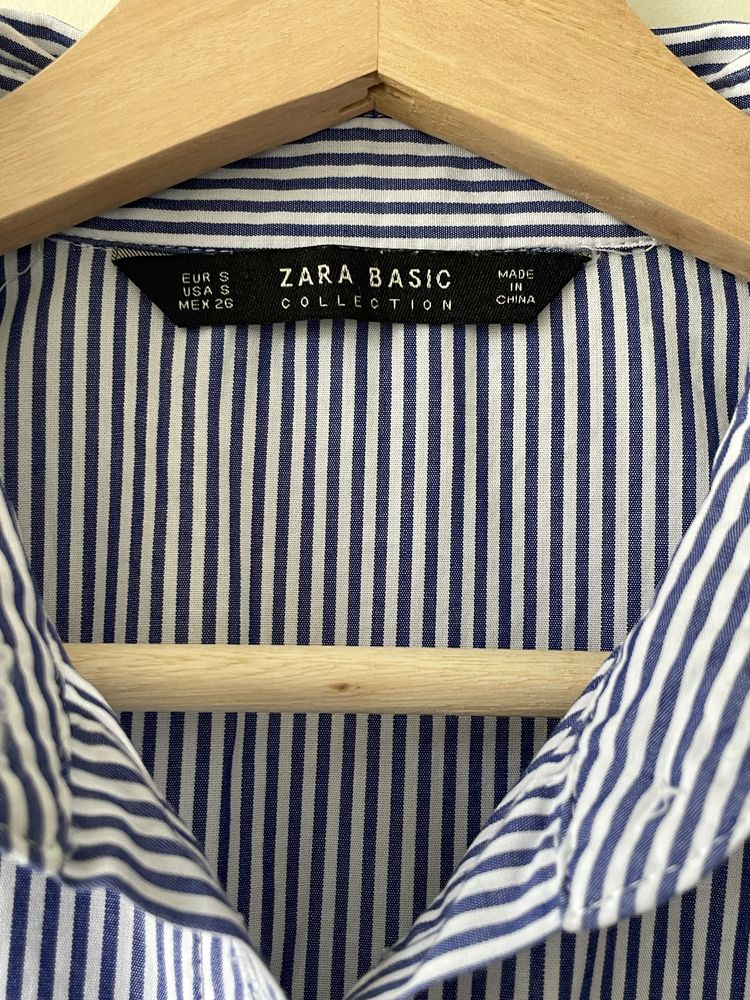 Blusa cropped bordado Zara