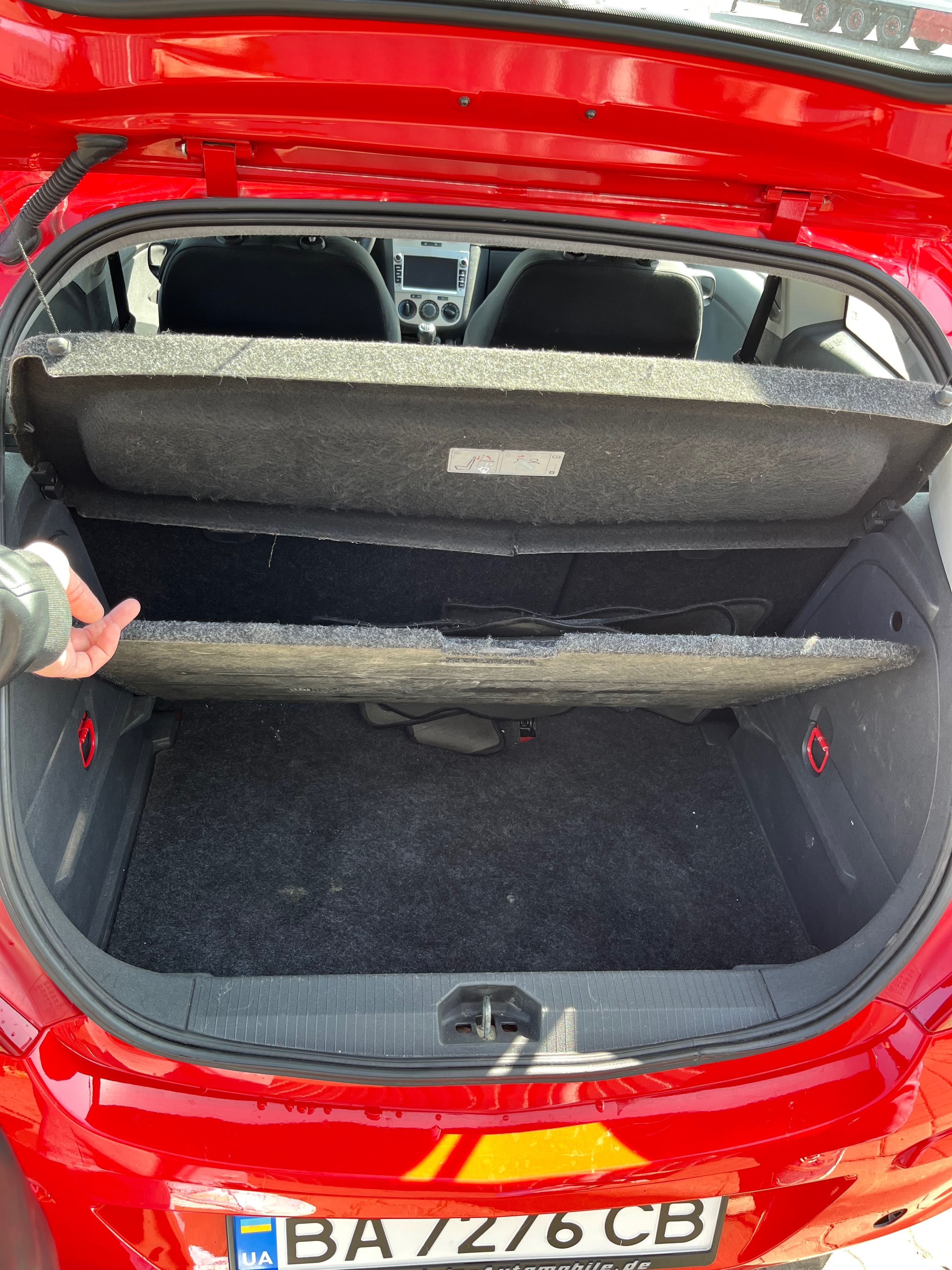 Автомобиль Opel Corsa