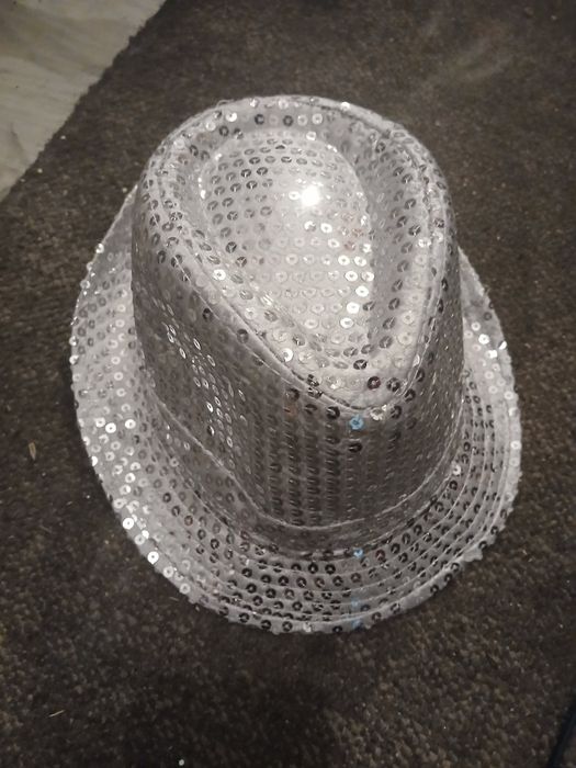 Srebrna w cekiny czapka kapelusz retro dla dorosłych